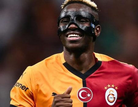 Galatasaray'dan Osimhen'e Türk futbol tarihinde daha önce görülmemiş teklif! Yanında Barış Alper Yılmaz da verilecek...