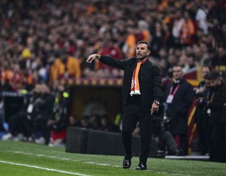 Galatasaray'da Okan Buruk rekor kırmaya hazırlanıyor