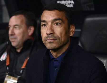 Giovanni van Bronckhorst: Canavar gibi defans yaptık