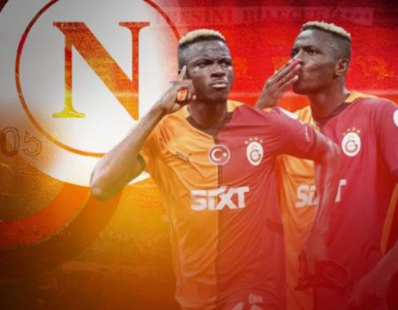 Napoli cephesinden Victor Osimhen açıklaması! Transferin gerçekleşmesi için gereken şartı açıkladılar...