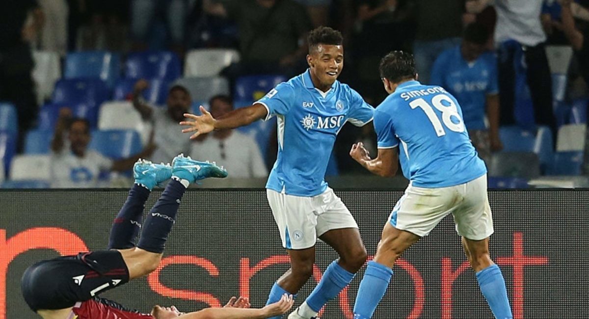 SON DAKİKA HABERİ | Napoli'nin yıldızı David Neres'e silahlı saldırı! Maçın ardından soyuldu SON DAKİKA HABERİ | Napoli'nin yıldızı David Neres'e silahlı saldırı! Maçın ardından soyuldu
