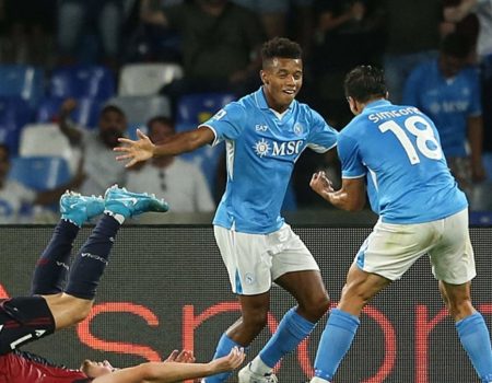 SON DAKİKA HABERİ | Napoli'nin yıldızı David Neres'e silahlı saldırı! Maçın ardından soyuldu
