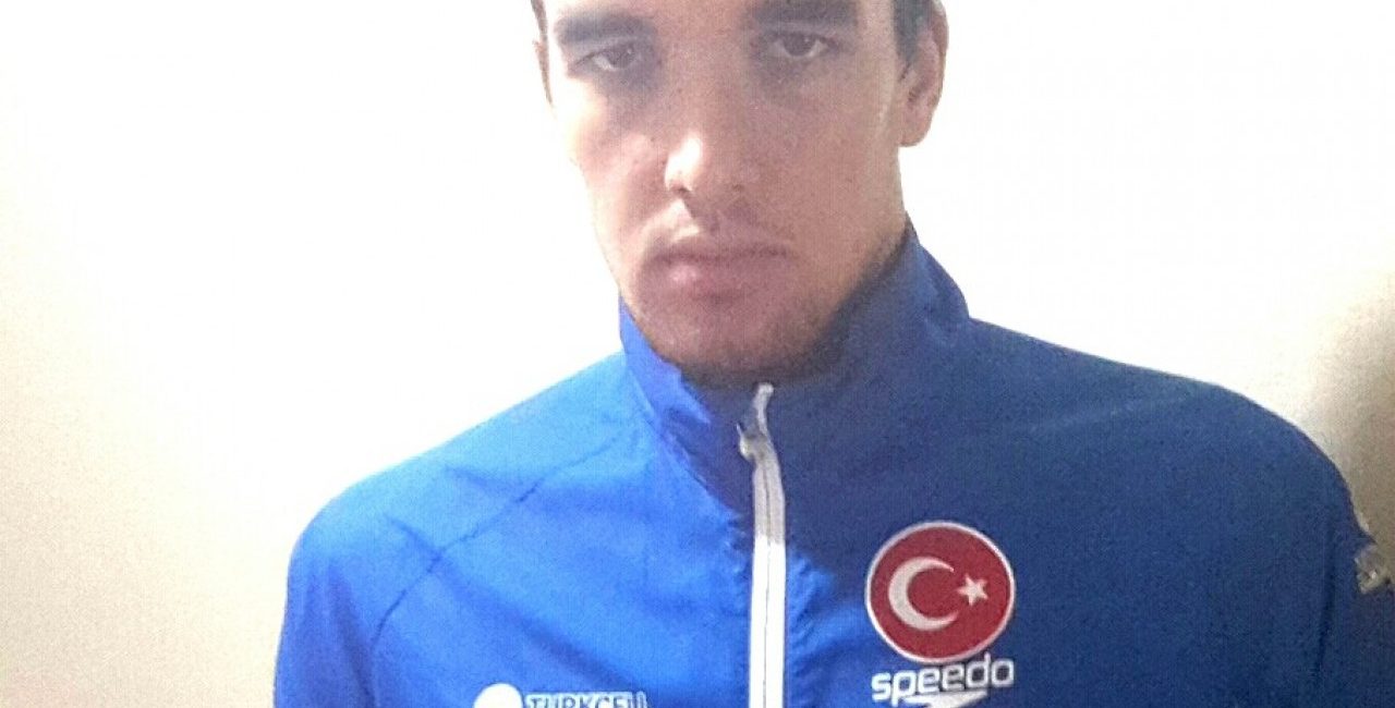 Emre,Madalya İçin Yüzecek!