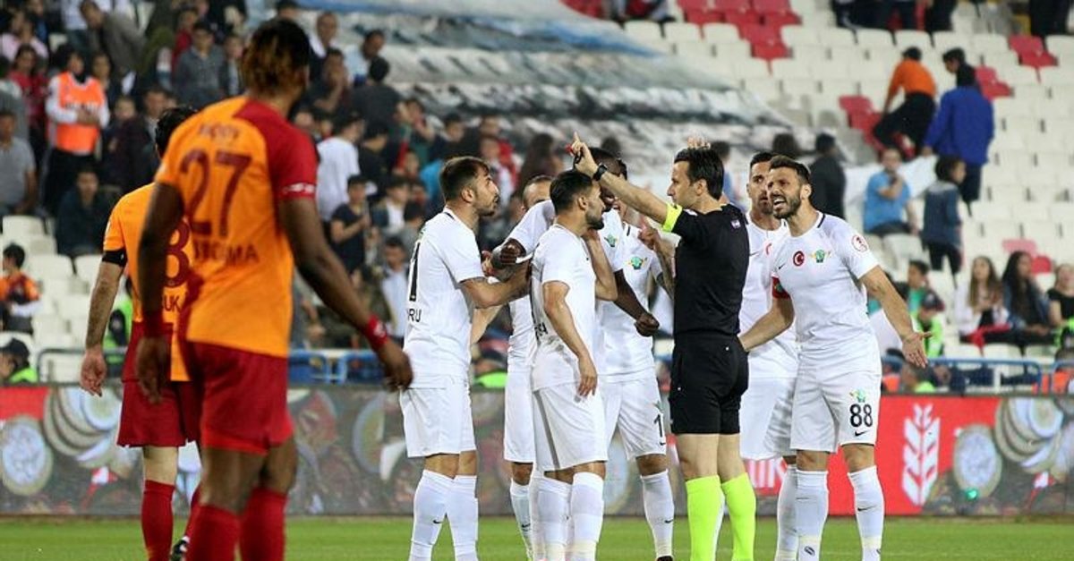 Hakeme flaş sözler: "Allah belasını versin"