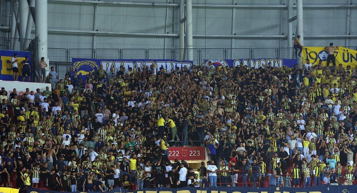 Trabzonspor-Fenerbahçe maçı için deplasman tribünü kararı