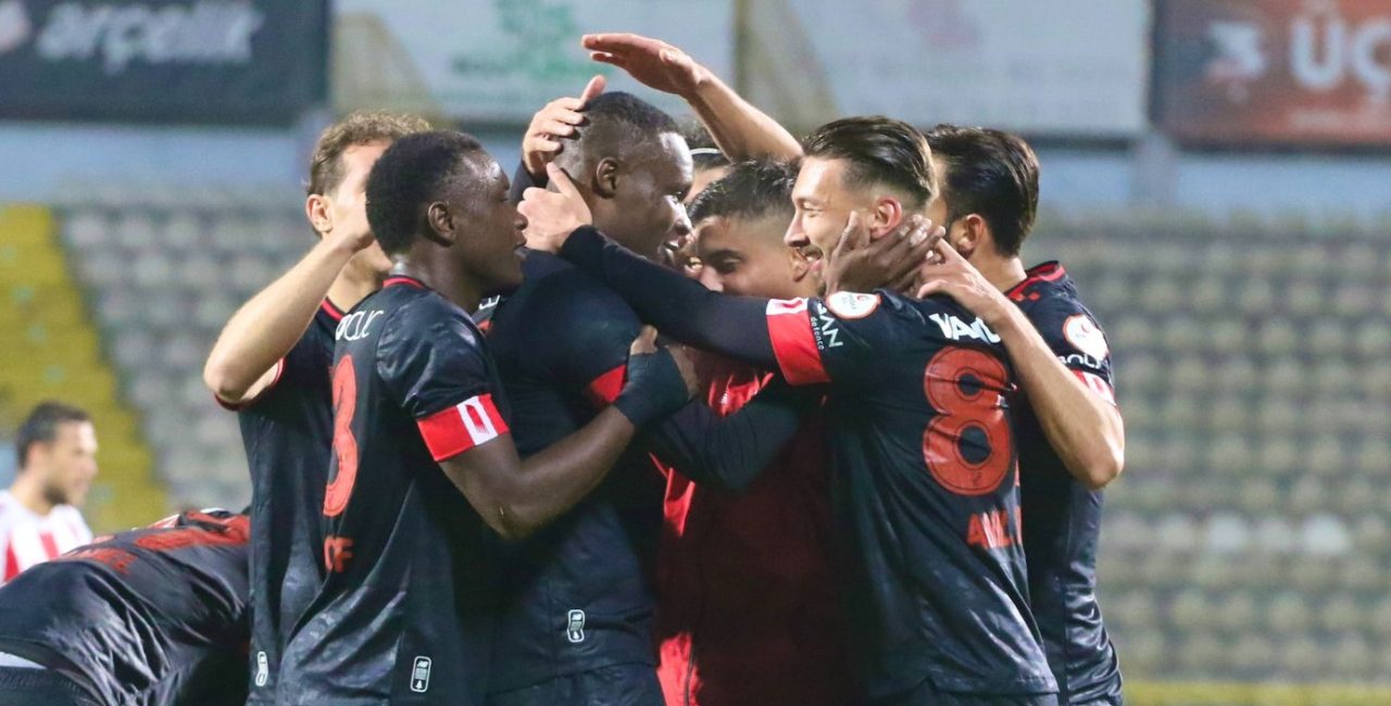 Boluspor, Ümraniyespor’u 3 golle yendi