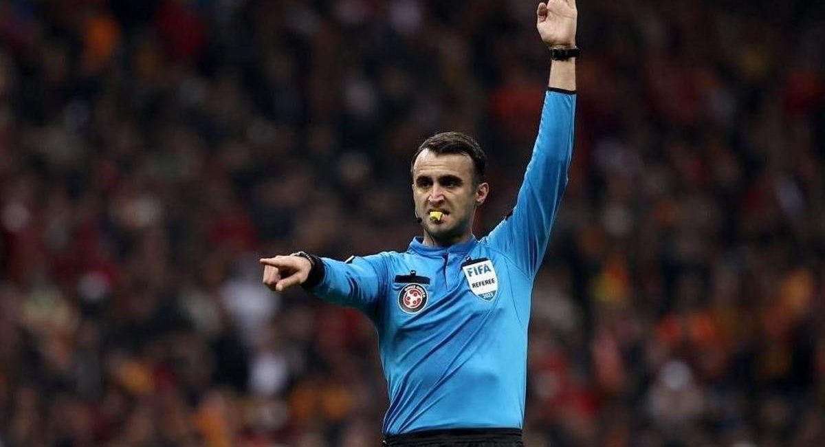 Trabzonspor – Fenerbahçe maçında topa tutulan VAR hakemi Atilla Karaoğlan'a, UEFA'dan görev!