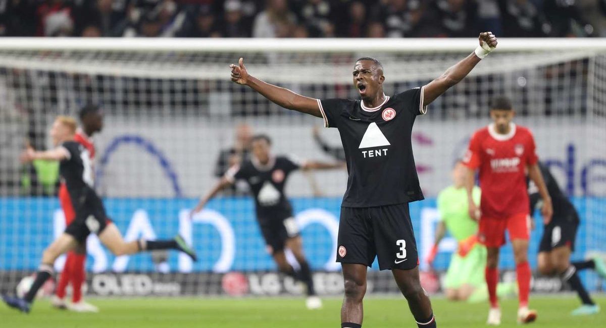 PSG'ye yeni stoper